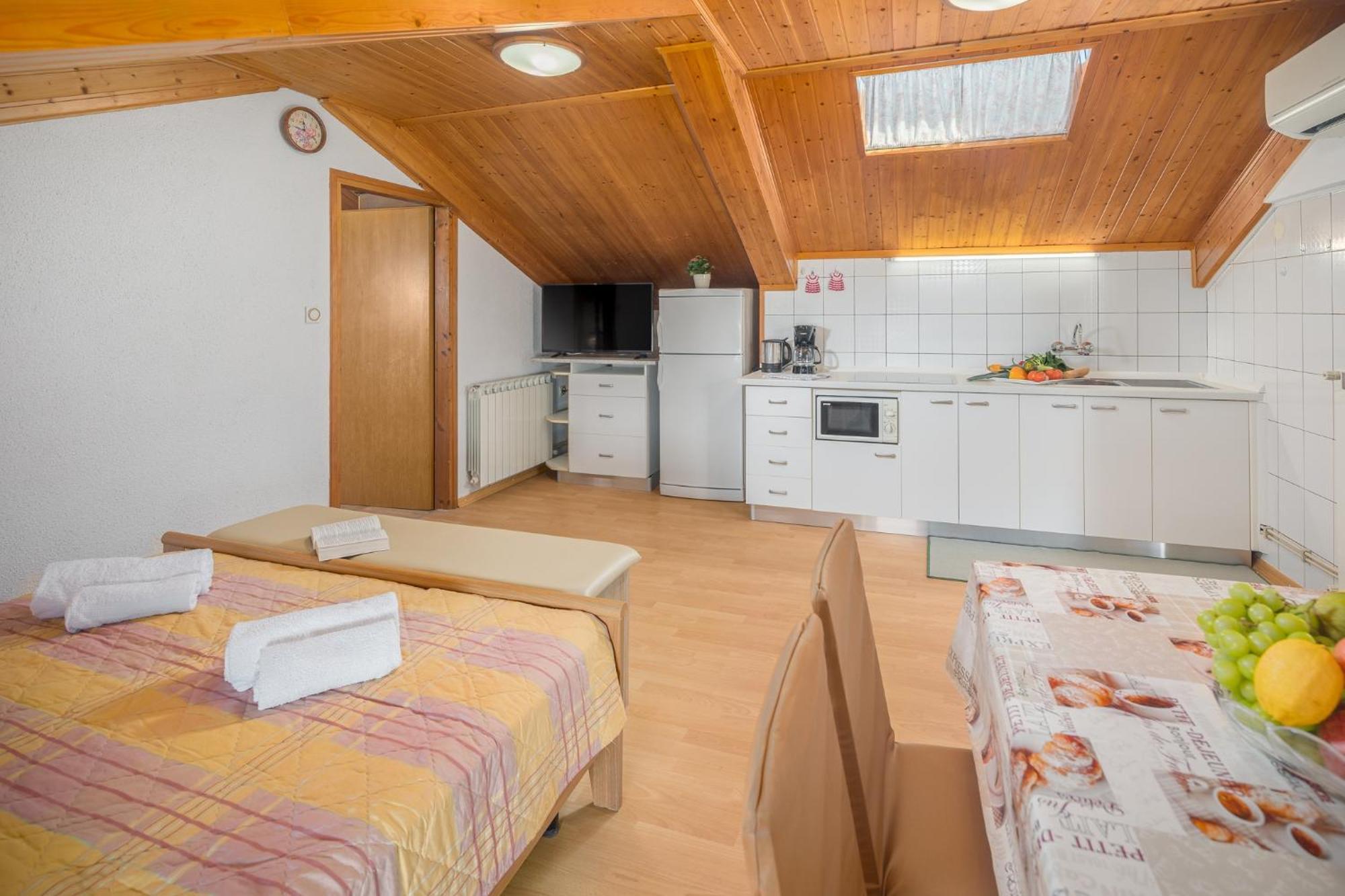 Apartments By The Sea Zambratija, Umag - 2557 Pokój zdjęcie